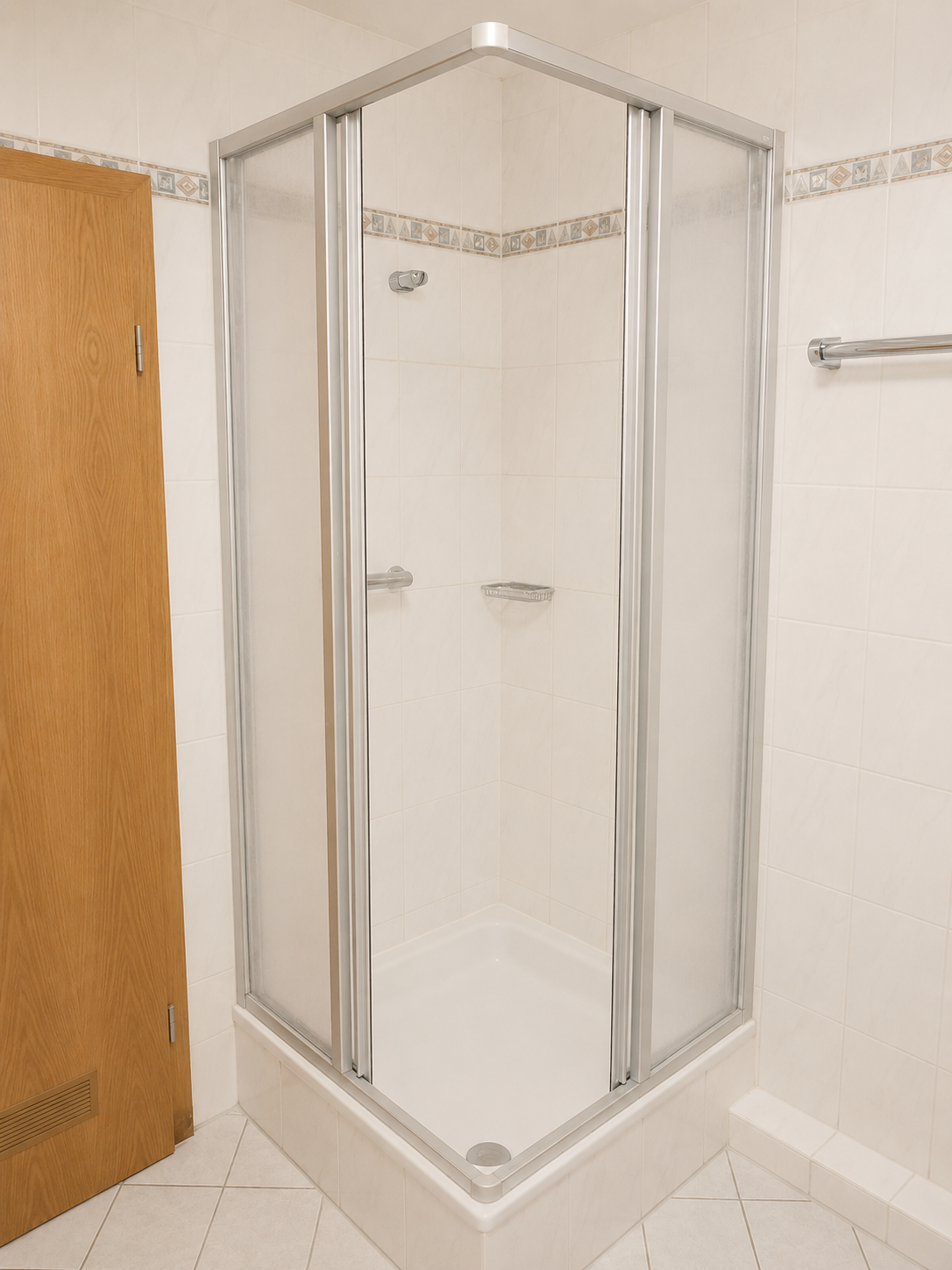 Bad mit Dusche &