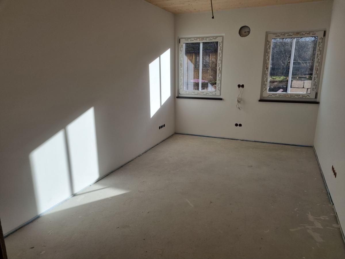 Arbeits- oder Kinderzimmer
