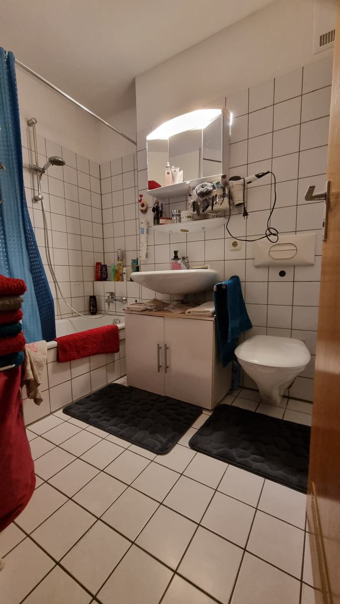 hell gefliestes Bad