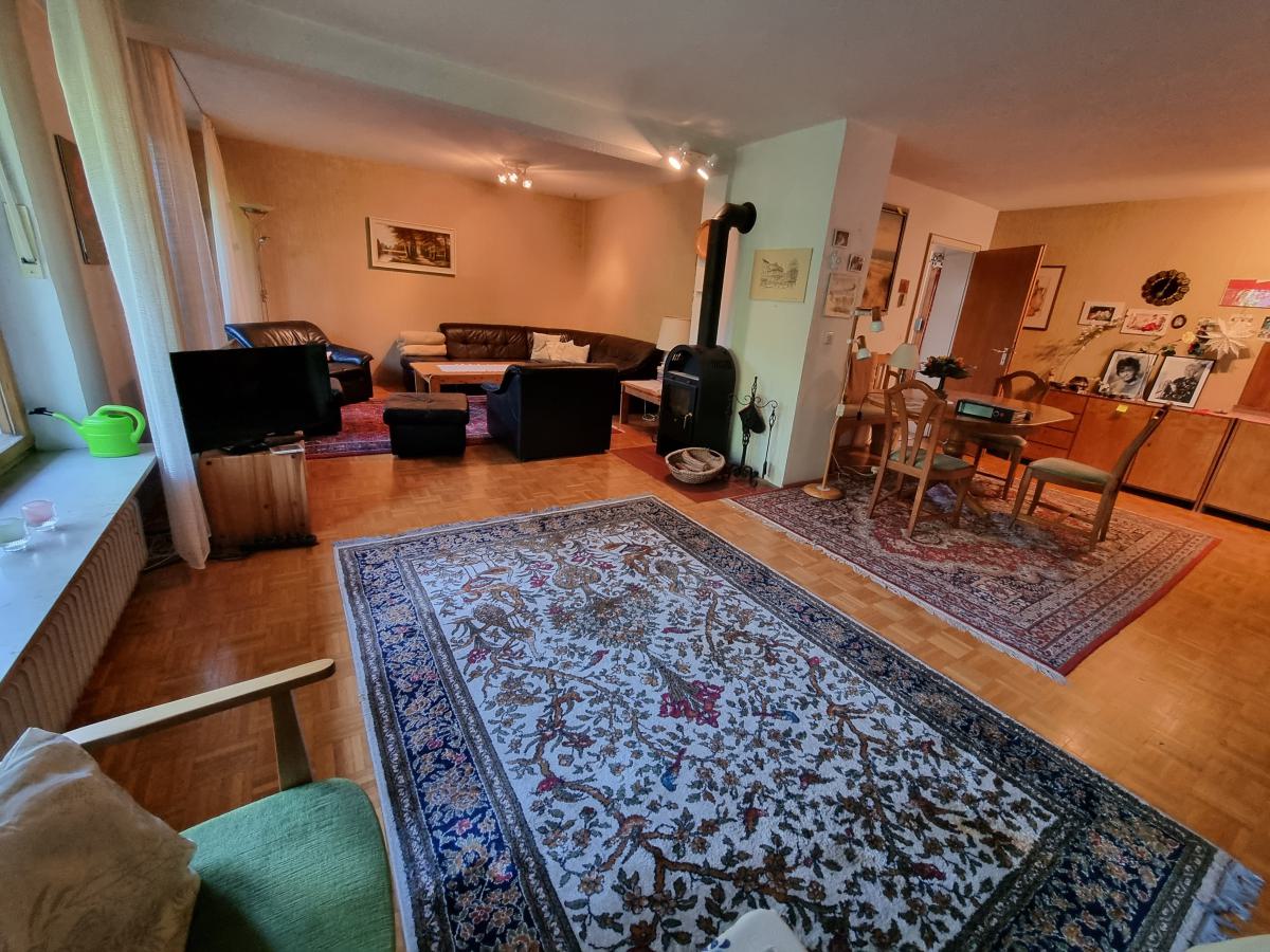 großzügiges Wohn- und Esszimmer