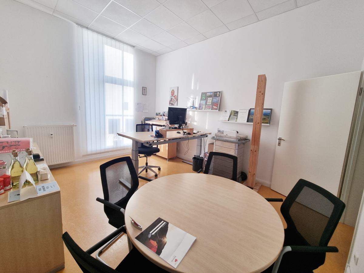 Helles und großzügiges Büro