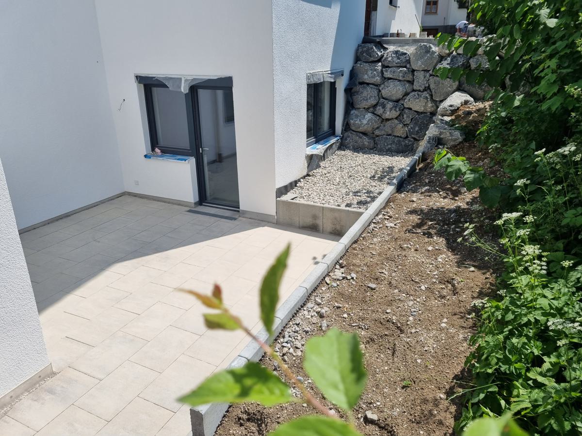 Terrasse zur Wohnung 3