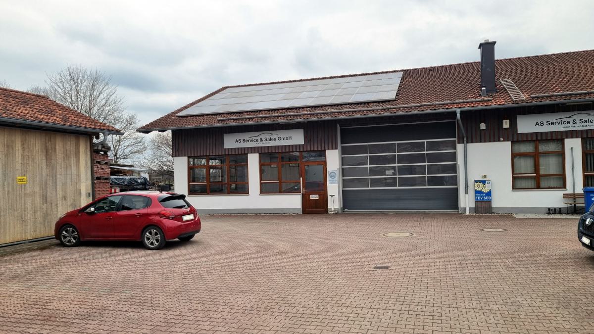 Licht durchflutete Werkstatt oder Produktionsfläche + Sozialraum/Büro